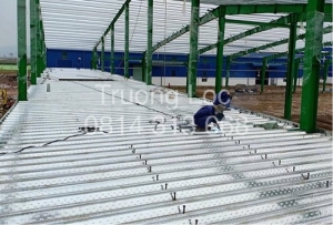 Khoảng cách đinh chống cắt sàn deck: Tiêu chuẩn, cách bố trí và lưu ý kỹ thuật