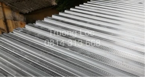 Tole sàn decking – Giải pháp sàn thép nhẹ tối ưu cho công trình hiện đại